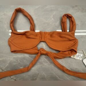 NWT! L*Space Nikita burnt orange ribbed Demi cup Bikini Top. Women’s Size small
